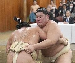 New Year Grand Sumo Tournament