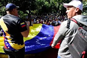 Venezuelans in Mexico Celebrate the Arrest of President Nicolás Maduro