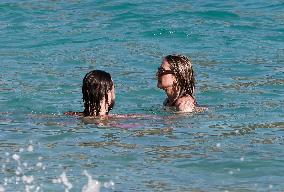 Heidi Klum And Tom Kaulitz Beachside - St Barths