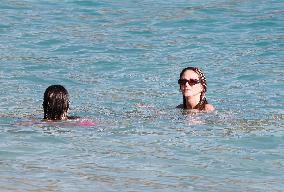 Heidi Klum And Tom Kaulitz Beachside - St Barths