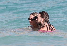 Heidi Klum And Tom Kaulitz Beachside - St Barths