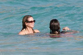 Heidi Klum And Tom Kaulitz Beachside - St Barths