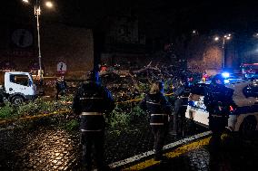 Tree Collapses Near Colosseum Due to Bad Weather - Rome