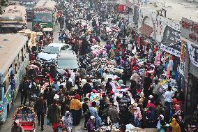Winter Shopping During Cold Weather - Dhaka