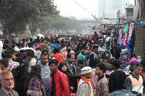 Winter Shopping During Cold Weather - Dhaka