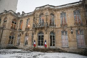 Hotel de Matignon under snow in Paris FA