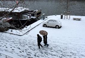 Paris Under The Snow - Paris