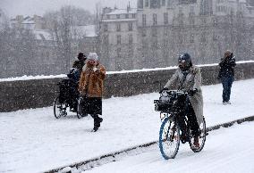 Paris Under The Snow - Paris