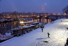 Paris Under The Snow - Paris