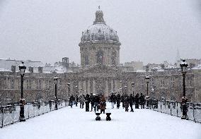 Paris Under The Snow - Paris