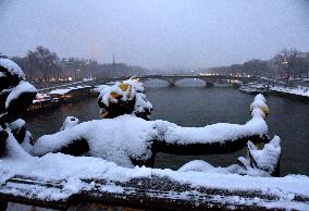 Paris Under The Snow - Paris
