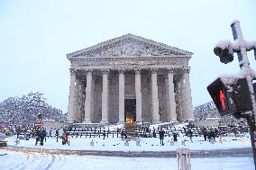 Paris Under The Snow - Paris