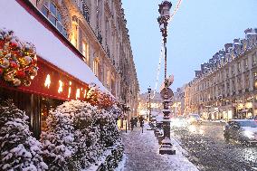 Paris Under The Snow - Paris