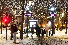Paris Under The Snow - Paris