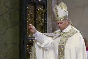 Pope Leo XIV Closes the Holy Door of St. Peter's Basilica - Vatican