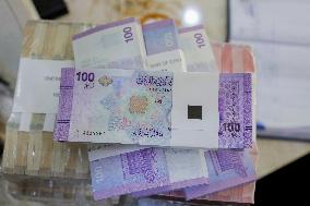 Currency Trading Begins In Idlib - Syria