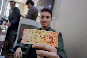 Currency Trading Begins In Idlib - Syria