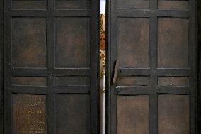 Pope Leo XIV Closes the Holy Door of St Peter s Basilica - Vatican