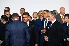 Coalition of the Willing Summit - Family Photo - Paris