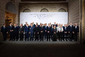 Coalition of the Willing Summit - Family Photo - Paris