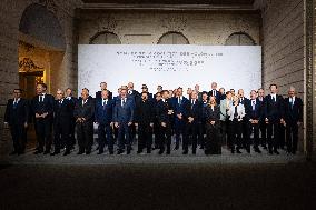 Coalition of the Willing Summit - Family Photo - Paris