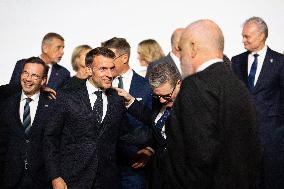 Coalition of the Willing Summit - Family Photo - Paris