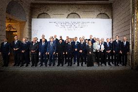 Coalition of the Willing Summit - Family Photo - Paris
