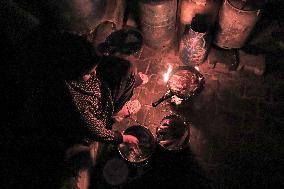 Displaced Palestinians at Gaza Seaport