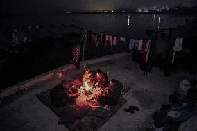 Displaced Palestinians at Gaza Seaport