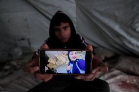 Displaced Palestinians at Gaza Seaport