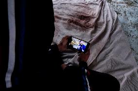 Displaced Palestinians at Gaza Seaport