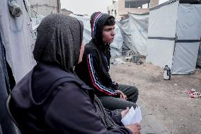 Displaced Palestinians at Gaza Seaport