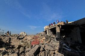 Israeli Strike Hits Sidon Lebanon