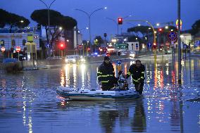 Heavy Rain Causes Red Alert For Aniene River - Rome