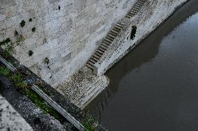 Tiber Banks Closed Due To Flooding - Rome