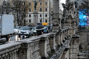 Tiber Banks Closed Due To Flooding - Rome