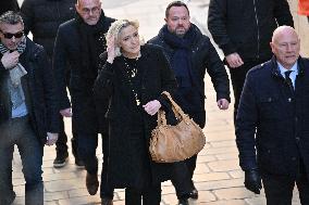 Marine Le Pen At Brigitte Bardot Funeral - Saint-Tropez