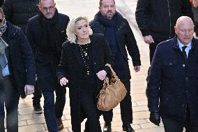 Marine Le Pen At Brigitte Bardot Funeral - Saint-Tropez