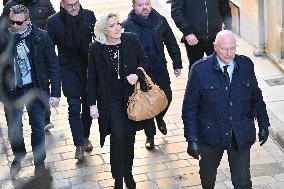 Marine Le Pen At Brigitte Bardot Funeral - Saint-Tropez
