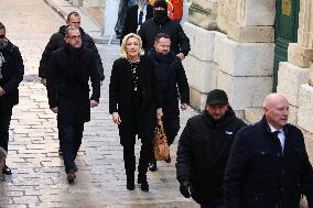 Marine Le Pen At Brigitte Bardot Funeral - Saint-Tropez