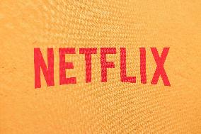 Netflix’s ‘People We Meet On Vacation’ Premiere