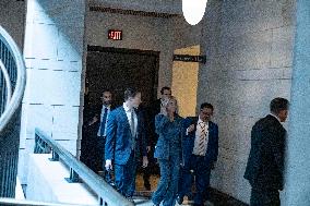 Bondi Arrives on Capitol Hill