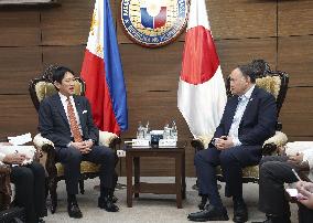 Japan LDP policy chief in Philippines