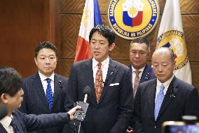 Japan LDP policy chief in Philippines