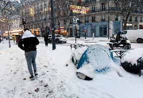 Homeless People Under The Snow - Paris