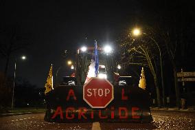 Several Dozen Farmers From The Coordination Rurale At Porte d Auteuil - Paris