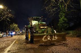Several Dozen Farmers From The Coordination Rurale At Porte d Auteuil - Paris