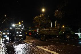 Several Dozen Farmers From The Coordination Rurale At Porte d Auteuil - Paris