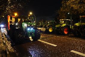 Several Dozen Farmers From The Coordination Rurale At Porte d Auteuil - Paris