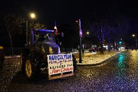Several Dozen Farmers From The Coordination Rurale At Porte d Auteuil - Paris
